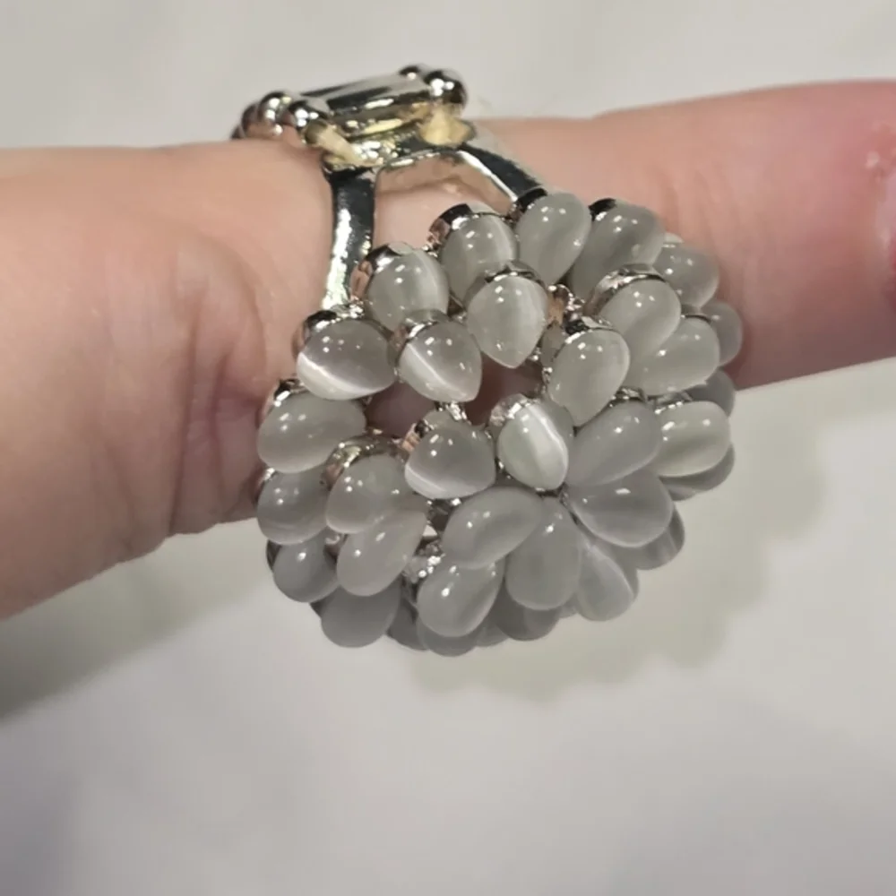 Treska Starburst Silver and White Floral Adjustable Statement Cocktail Ring‎